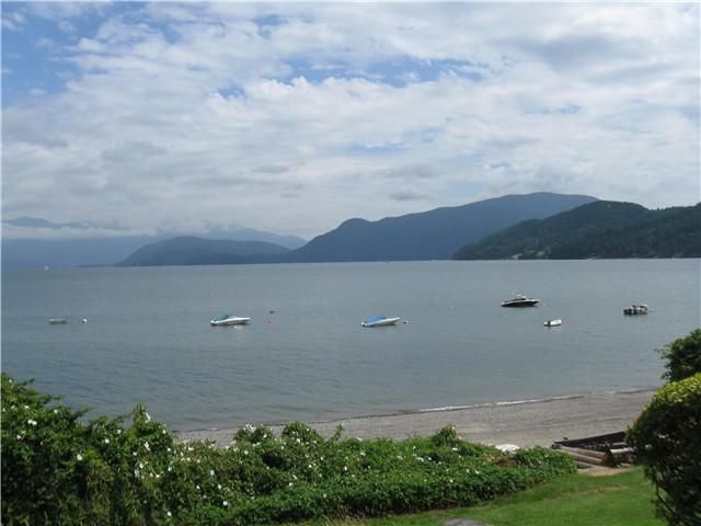 Main Photo: 1106 POINT Road in Gibsons: Gibsons & Area House for sale in "Hopkins Landing" (Sunshine Coast)  : MLS®# V987108