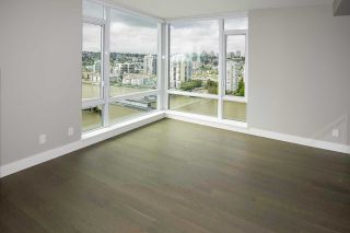 Photo 3: 1803 210 SALTER Street in New Westminster: Queensborough Condo for sale in "The Penisula" : MLS®# R2262246