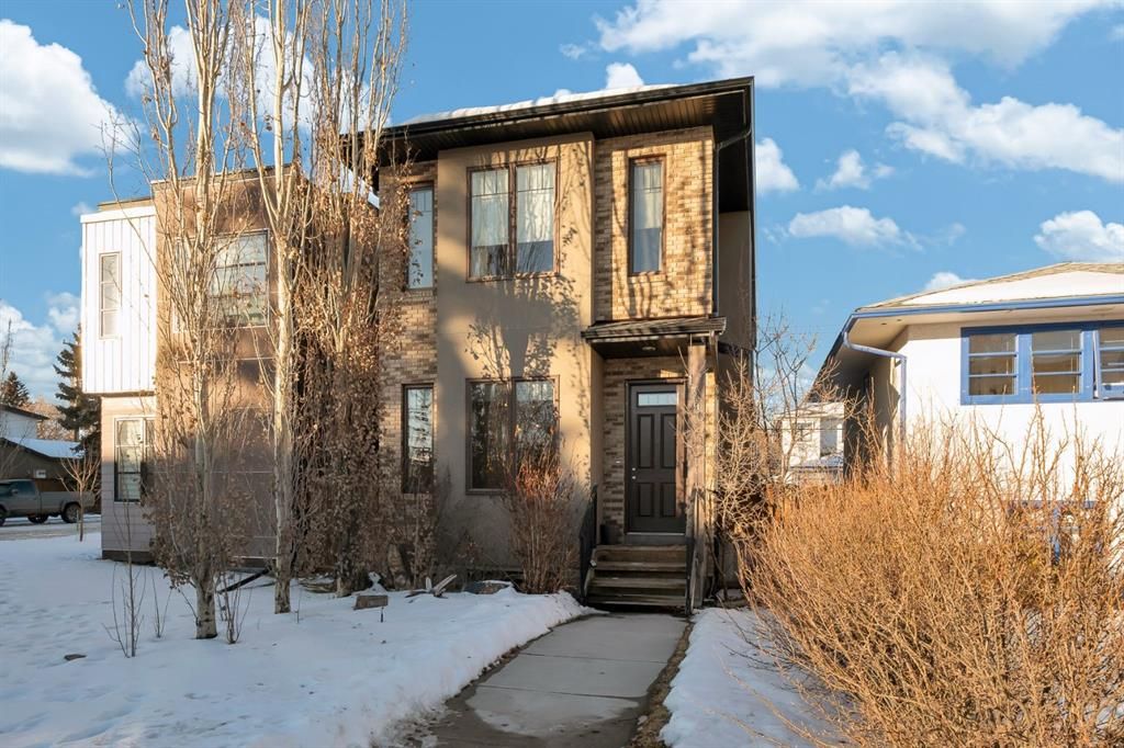 Main Photo: 1340 17 Avenue NW in Calgary: Capitol Hill Detached for sale : MLS®# A2103885