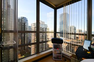 Photo 2: 2204 501 PACIFIC Street in Vancouver: Downtown VW Condo for sale in "THE 501" (Vancouver West)  : MLS®# R2654805