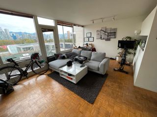 Photo 3: 1047 W 7TH Avenue in Vancouver: Fairview VW Townhouse for sale (Vancouver West)  : MLS®# R2625820