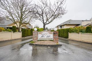 Photo 1: 6 6140 192 Street in Surrey: Cloverdale BC Townhouse for sale (Cloverdale)  : MLS®# R2683760