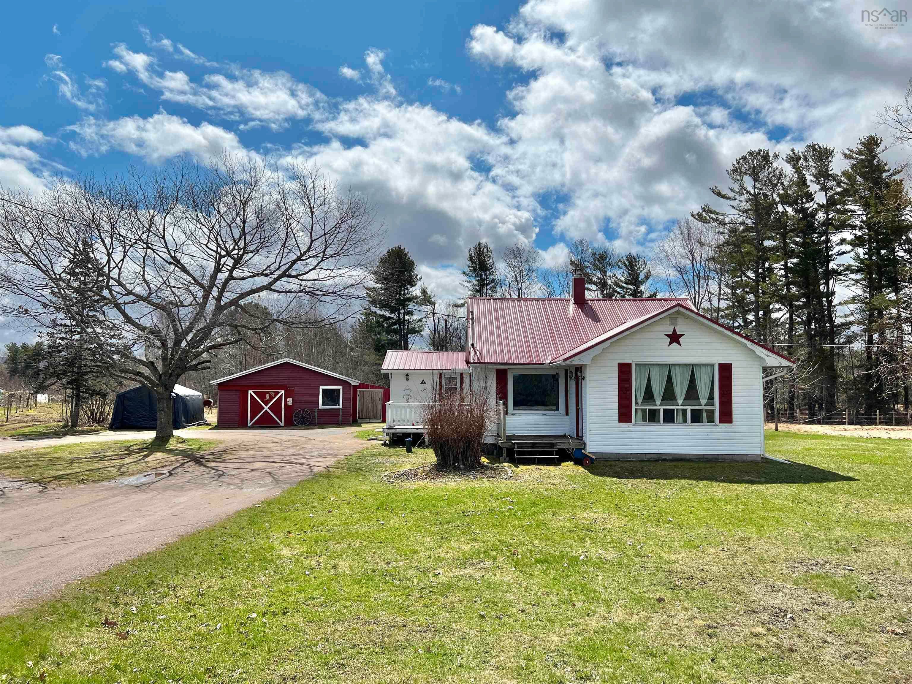 Main Photo: 3342 Highway 1 in Aylesford East: Kings County Residential for sale (Annapolis Valley)  : MLS®# 202207842