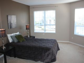 Photo 5: 109 2960 PRINCESS in Coquitlam: Canyon Springs Townhouse for sale in "THE JEFFERSON" : MLS®# V930888