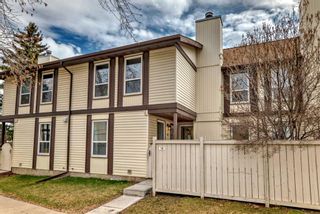 Photo 2: 19 3200 60 Street NE in Calgary: Pineridge Row/Townhouse for sale : MLS®# A2127464
