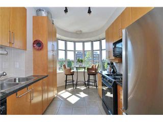 Photo 3: 305 2655 CRANBERRY Drive in Vancouver: Kitsilano Condo for sale (Vancouver West)  : MLS®# V989703