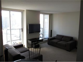Photo 5: 709 1212 HOWE Street in Vancouver: Downtown VW Condo for sale in "1212 HOWE" (Vancouver West)  : MLS®# V931827