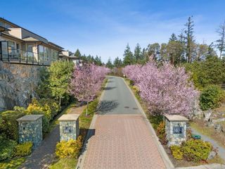Photo 1: 7 3650 Citadel Pl in Colwood: Co Latoria Row/Townhouse for sale : MLS®# 956223