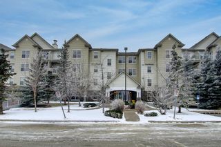 Photo 1: 302 2000 Applevillage Court in Calgary: Applewood Park Apartment for sale : MLS®# A1228911