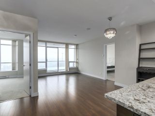 Photo 4: 2004 2077 Rosser Ave in Burnaby: Brentwood Park Condo for sale (Burnaby North)  : MLS®# R2343605