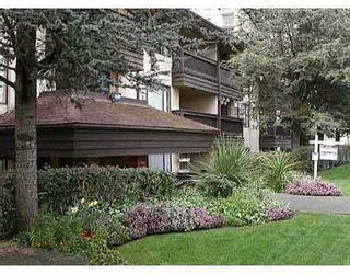 Photo 1: 102 436 7TH ST in New Westminster: Uptown NW Condo for sale in "Regency Court" : MLS®# V575799