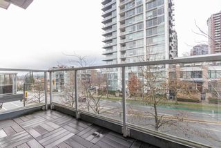 Photo 10: PH7 1288 CHESTERFIELD Avenue in North Vancouver: Central Lonsdale Condo for sale in "ALINA" : MLS®# R2531657