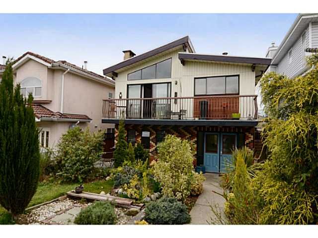 Main Photo: 835 E 32ND Avenue in Vancouver: Fraser VE House for sale in "FRASER" (Vancouver East)  : MLS®# V1056460