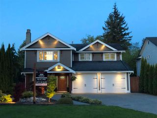 Photo 2: 9122 212A Place in Langley: Walnut Grove House for sale : MLS®# R2582711