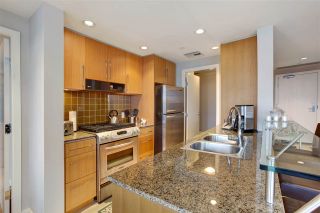 Photo 5: 1802 638 BEACH Crescent in Vancouver: Yaletown Condo for sale in "Icon" (Vancouver West)  : MLS®# R2538936