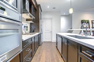 Photo 11: 703 5A Street NW in Calgary: Sunnyside Semi Detached (Half Duplex) for sale : MLS®# A1245061