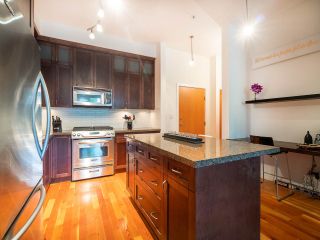 Photo 11: 111 250 SALTER Street in New Westminster: Queensborough Condo for sale in "PADDLERS LANDING" : MLS®# R2304271