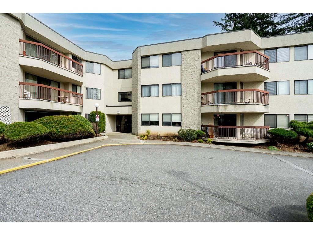 Main Photo: 224 31955 OLD YALE Road in Abbotsford: Abbotsford West Condo for sale in "Evergreen Village" : MLS®# R2637179