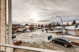 Photo 10: 242 Sierra Morena Terrace SW in Calgary: Signal Hill Semi Detached (Half Duplex) for sale : MLS®# A2018614