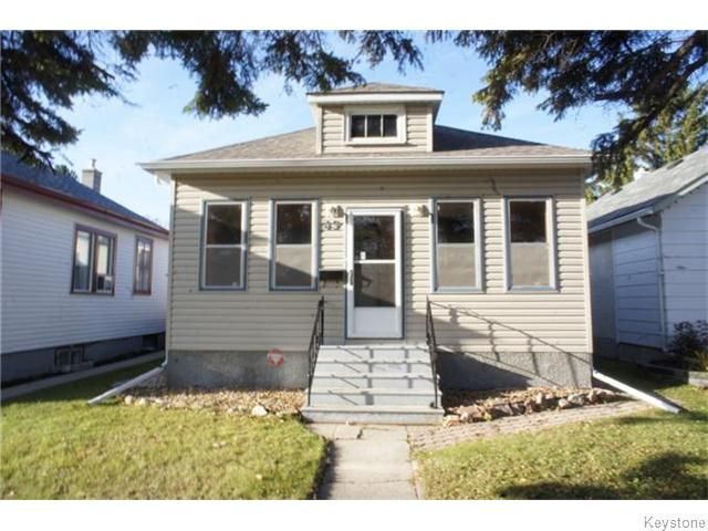Main Photo: 49 Lloyd Street in WINNIPEG: St Boniface Residential for sale (South East Winnipeg)  : MLS®# 1529078