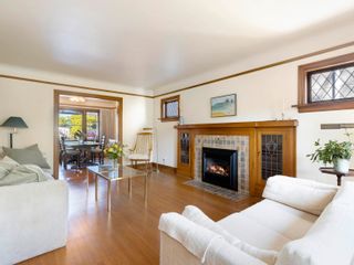 Photo 2: 3753 W 16TH Avenue in Vancouver: Point Grey House for sale (Vancouver West)  : MLS®# R2873404