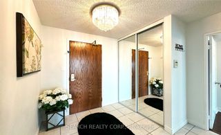 Photo 8: 1607 156 Enfield Place in Mississauga: City Centre Condo for sale : MLS®# W8059720