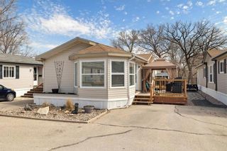 Photo 1: 6 581 St Anne's Road in Winnipeg: House for sale : MLS®# 202312288