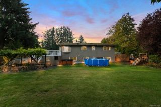Photo 2: 2430 Meadowland Dr in Central Saanich: CS Tanner House for sale : MLS®# 857478