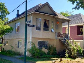 Photo 3: 2904 WINDSOR Street in Vancouver: Mount Pleasant VE House for sale in "Mount Pleasant" (Vancouver East)  : MLS®# R2402026