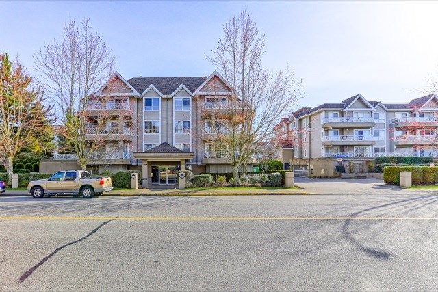 Main Photo: 205 5568 201A STREET in : Langley City Condo for sale : MLS®# R2038827