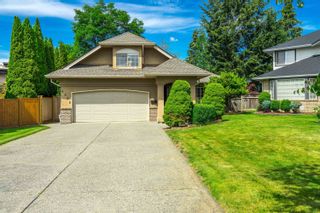 Photo 2: 4669 221 Street in Langley: Murrayville House for sale : MLS®# R2726008