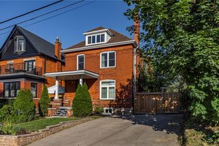 Photo 1: 47 Mountain Avenue in Hamilton: House for sale : MLS®# H4172872