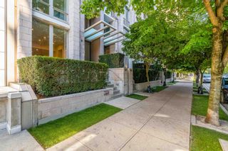 Main Photo: 1065 RICHARDS Street in Vancouver: Downtown VW Townhouse for sale in "The Donovan" (Vancouver West)  : MLS®# R2811523