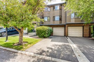 Photo 1: 92 23 Glamis Drive SW in Calgary: Glamorgan Row/Townhouse for sale : MLS®# A1128927