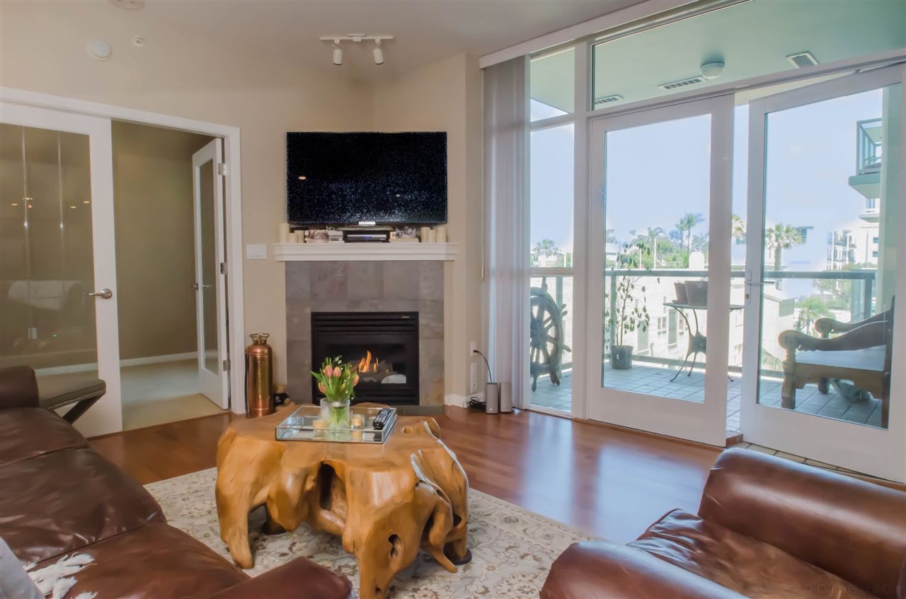 Main Photo: DOWNTOWN Condo for sale : 2 bedrooms : 850 Beech #701 in San Diego