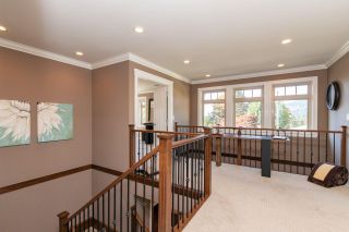 Photo 14: 4742 MARINEVIEW Crescent in North Vancouver: Canyon Heights NV House for sale : MLS®# R2412639