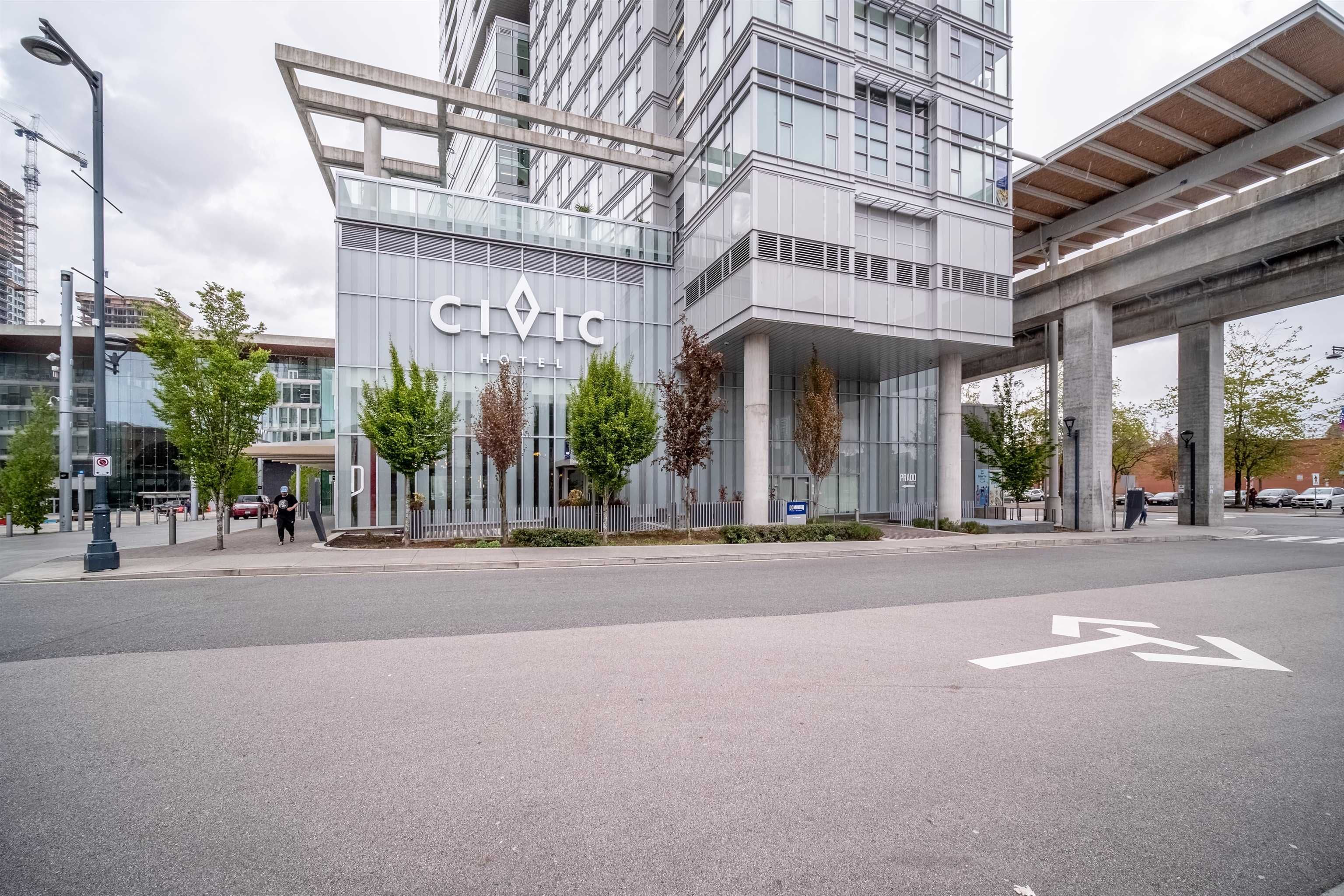 Main Photo: 401 13475 CENTRAL Avenue in Surrey: Whalley Office for lease in "3 Civic Plaza" (North Surrey)  : MLS®# C8044304