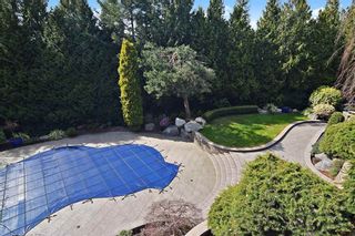 Photo 18: 5347 186A Street in Surrey: Cloverdale BC House for sale in "Hunter Park" (Cloverdale)  : MLS®# R2352847