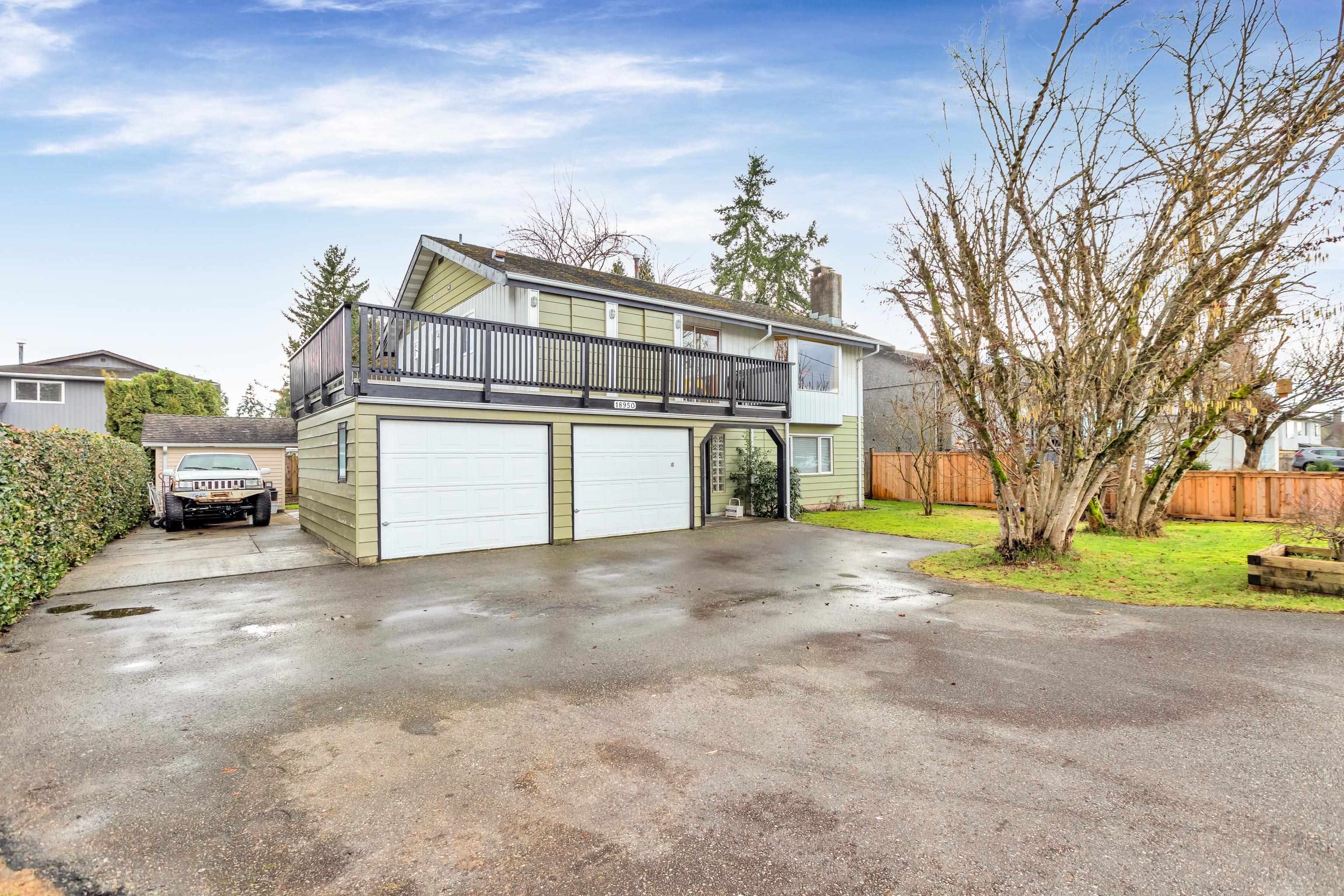 Main Photo: 18950 FORD Road in Pitt Meadows: Central Meadows House for sale : MLS®# R2647928