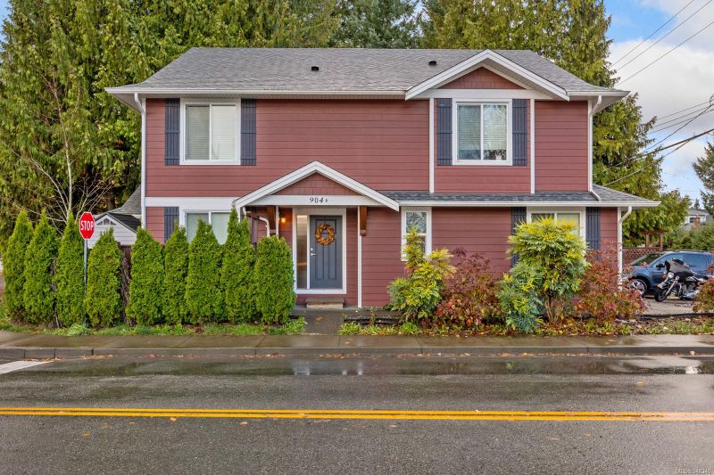 FEATURED LISTING: A - 904 4th St Courtenay