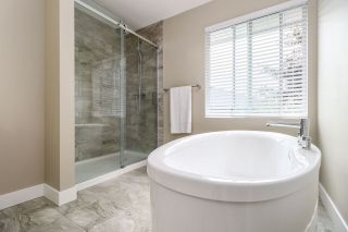 Photo 15: 952 GOVERNOR Court in Port Coquitlam: Citadel PQ House for sale in "CITADEL" : MLS®# R2302601