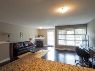 Photo 3: 307 1310 VICTORIA Street in Squamish: Downtown SQ Condo for sale in "The Mountaineer" : MLS®# R2549148
