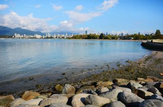 Photo 18: 304 2410 CORNWALL Avenue in Vancouver: Kitsilano Condo for sale in "Spinnaker" (Vancouver West)  : MLS®# R2044384