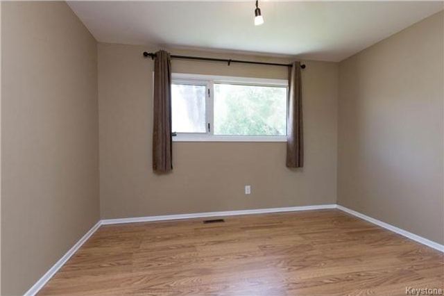 Photo 6: Photos: 709 Municipal Road in Winnipeg: Residential for sale (1G)  : MLS®# 1713154