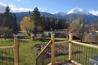 Photo 4: 4740 MANTON Road in Smithers: Smithers - Town Manufactured Home for sale (Smithers And Area (Zone 54))  : MLS®# R2631243