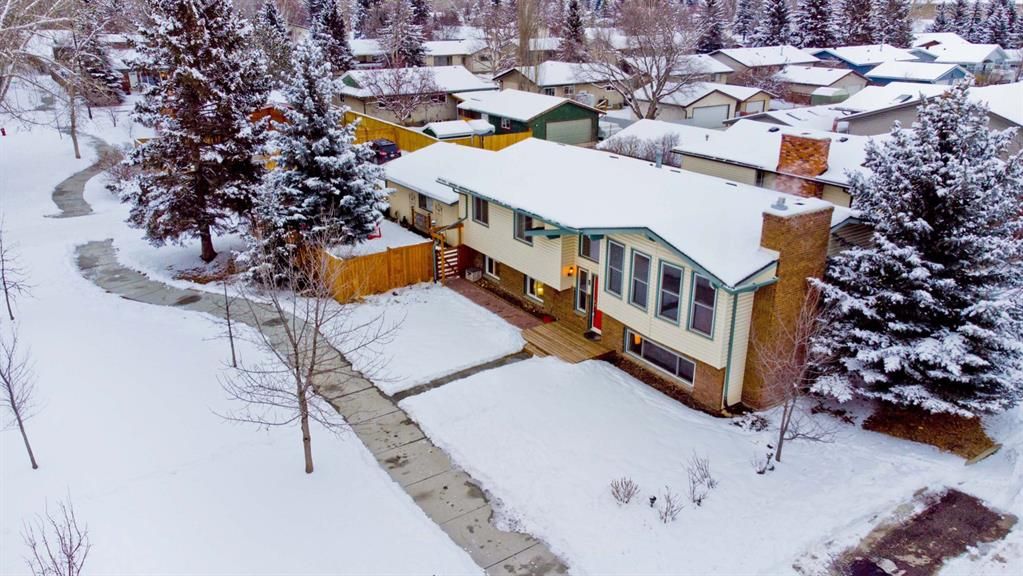 Main Photo: 2 Sheppard Road SW: High River Detached for sale : MLS®# A1189713
