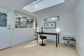 Photo 17: 2 2995 PINE Street in Vancouver: Fairview VW Townhouse for sale in "Pine Manor" (Vancouver West)  : MLS®# R2872246