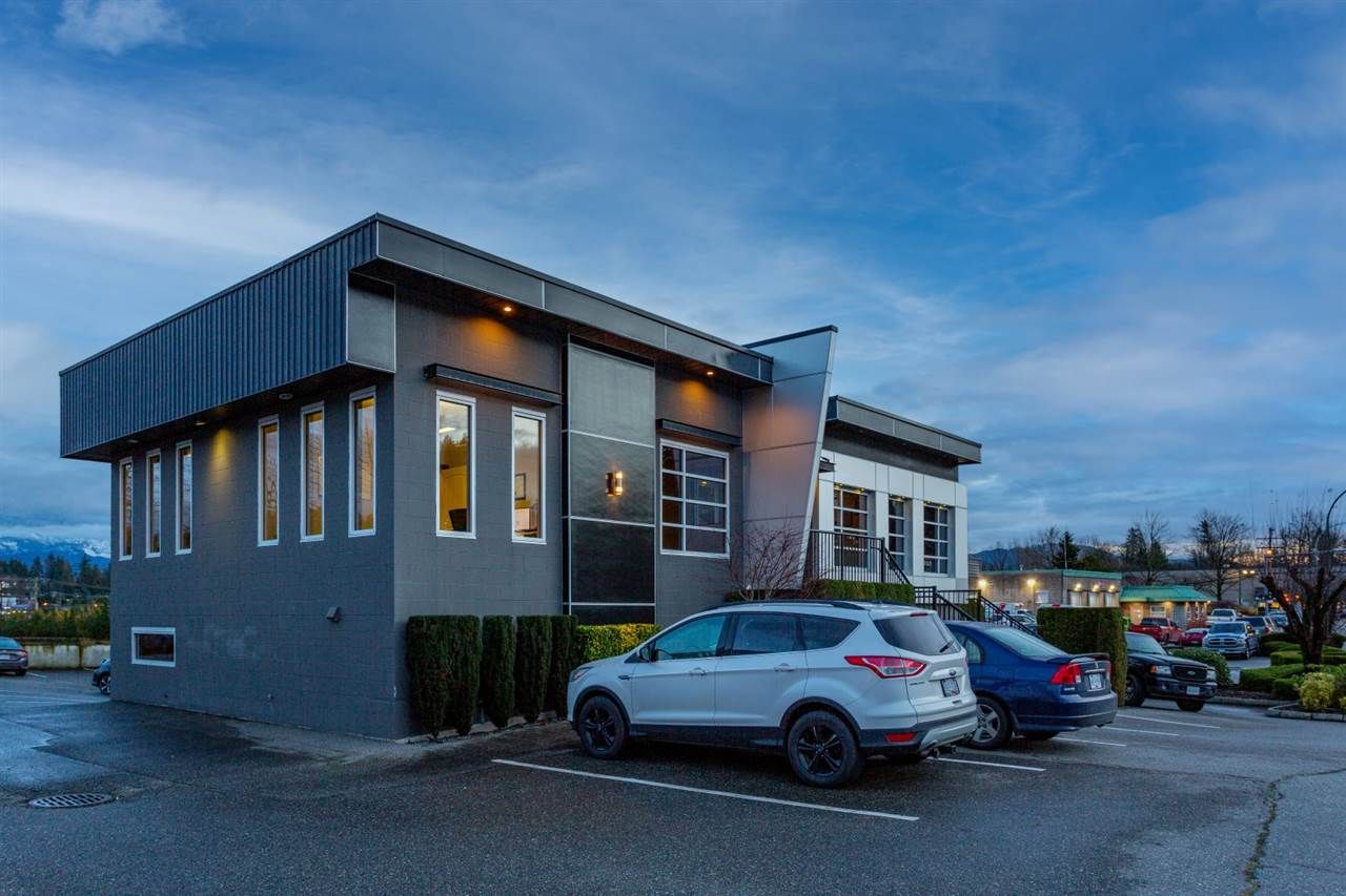 Main Photo: 101 2020 ABBOTSFORD Way in Abbotsford: Central Abbotsford Office for lease : MLS®# C8035895