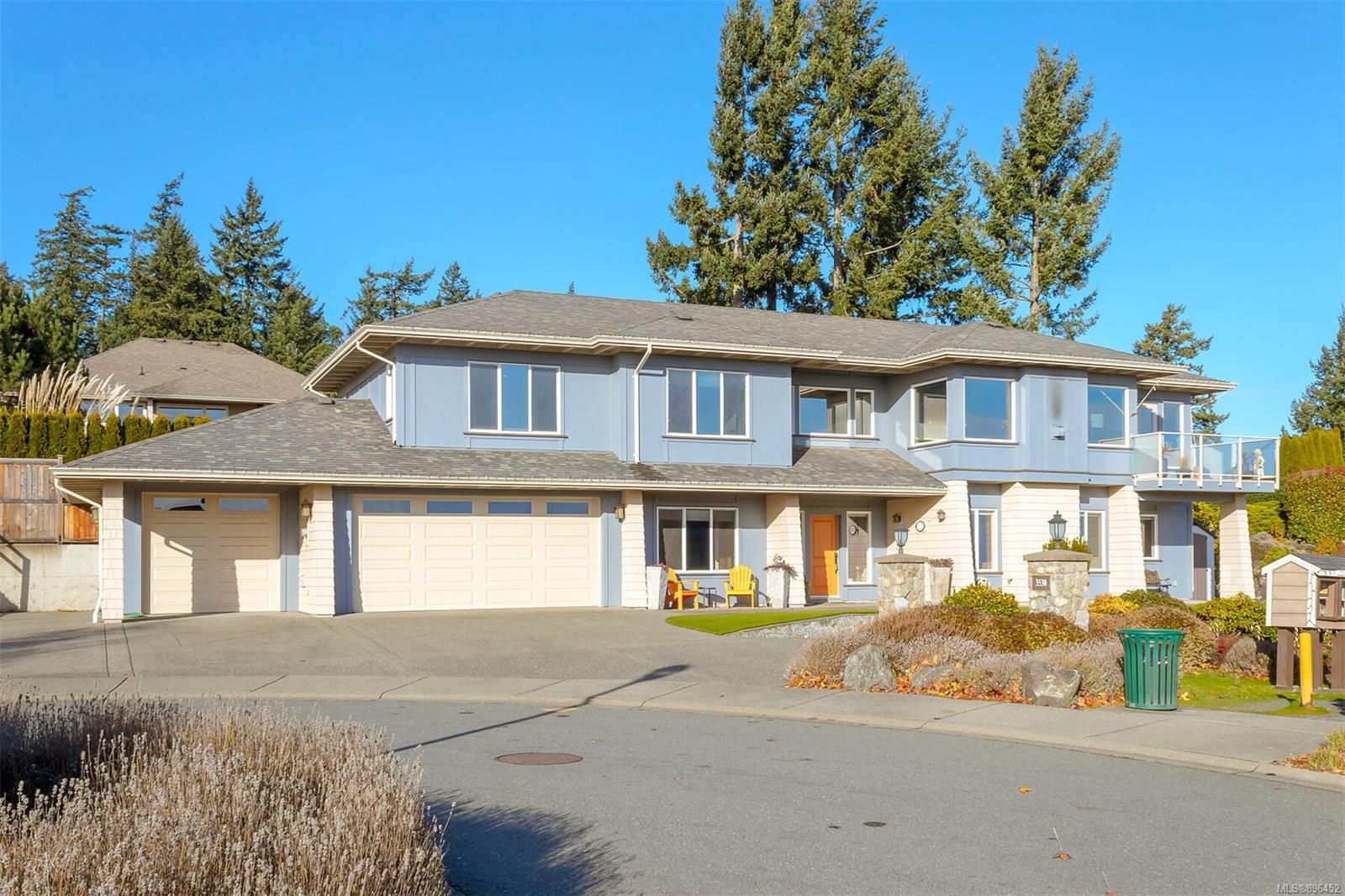 Main Photo: 3532 Proudfoot Pl in Colwood: Co Royal Bay House for sale : MLS®# 896452