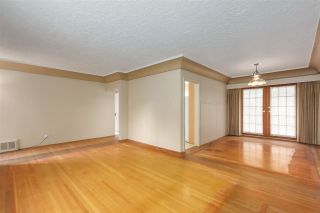 Photo 3: 3399 EDGEMONT Boulevard in North Vancouver: Edgemont House for sale : MLS®# R2310085